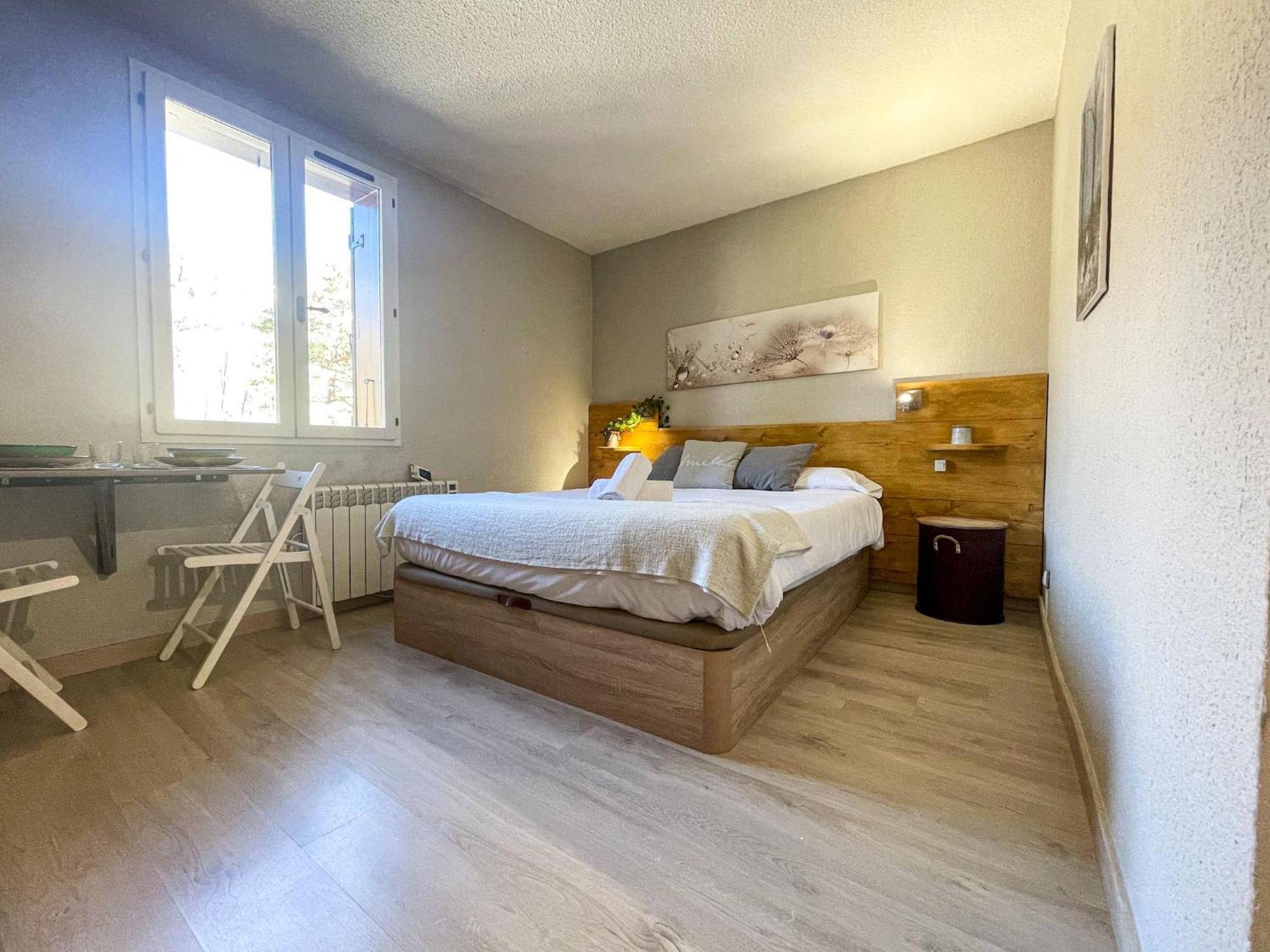 Apartamento Ideal Para Parejas En Enveitg Buitenkant foto